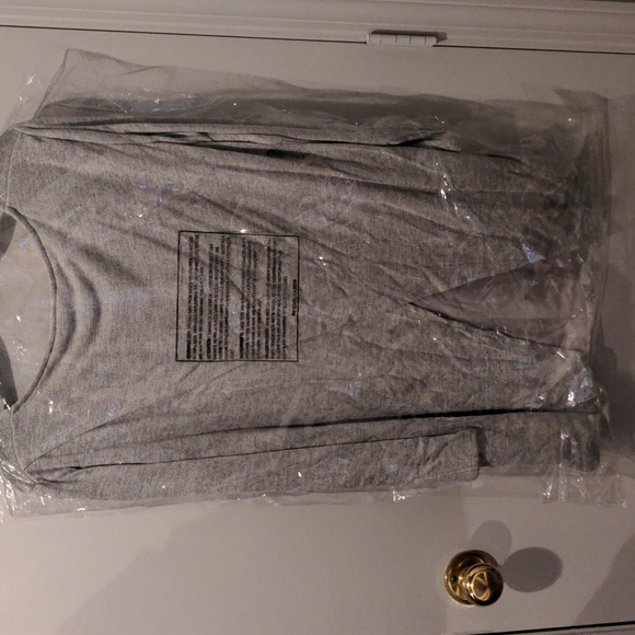 Halston Top - Picture 4 of 9